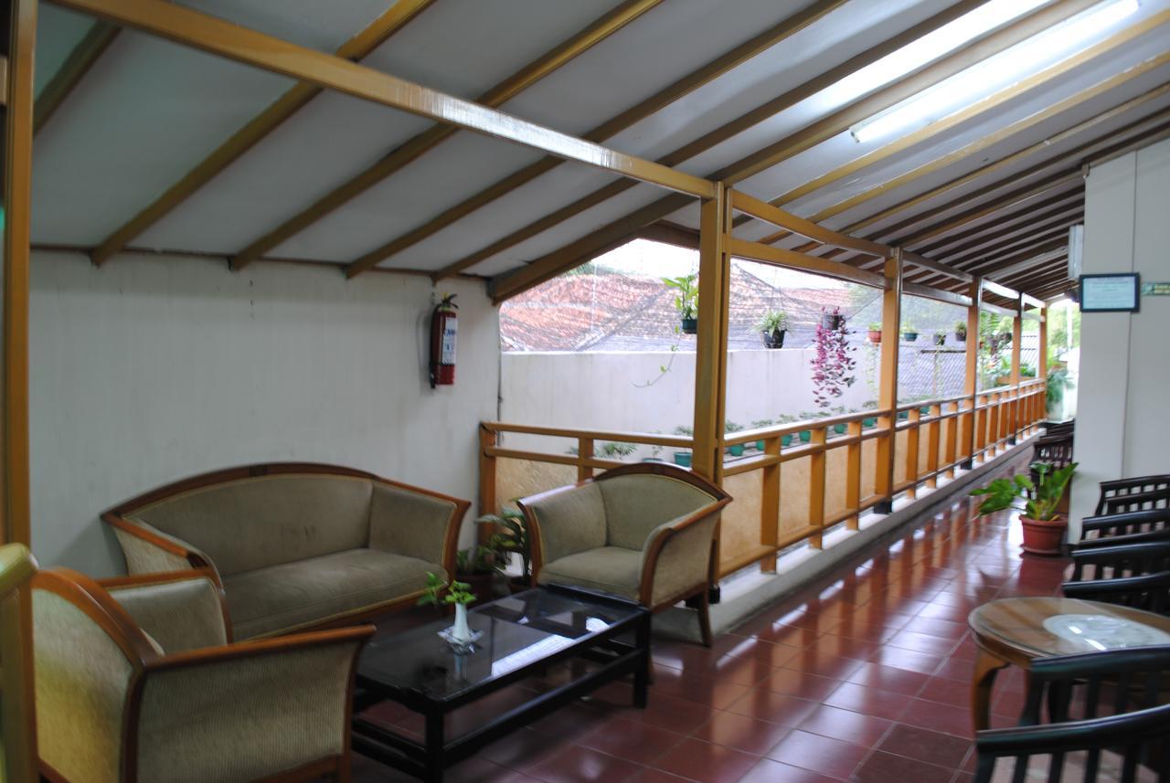 Hotel Wisata Baru Serang Dış mekan fotoğraf