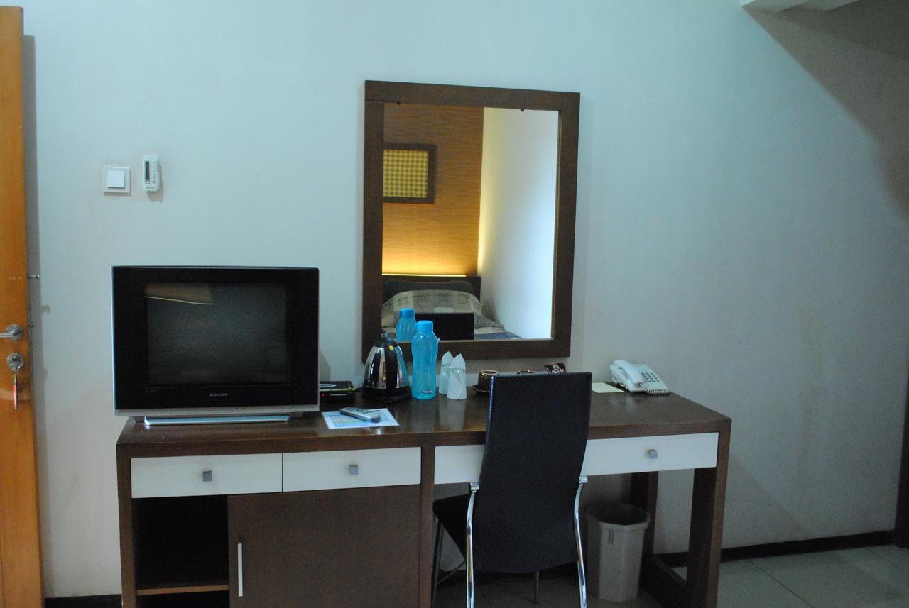 Hotel Wisata Baru Serang Dış mekan fotoğraf